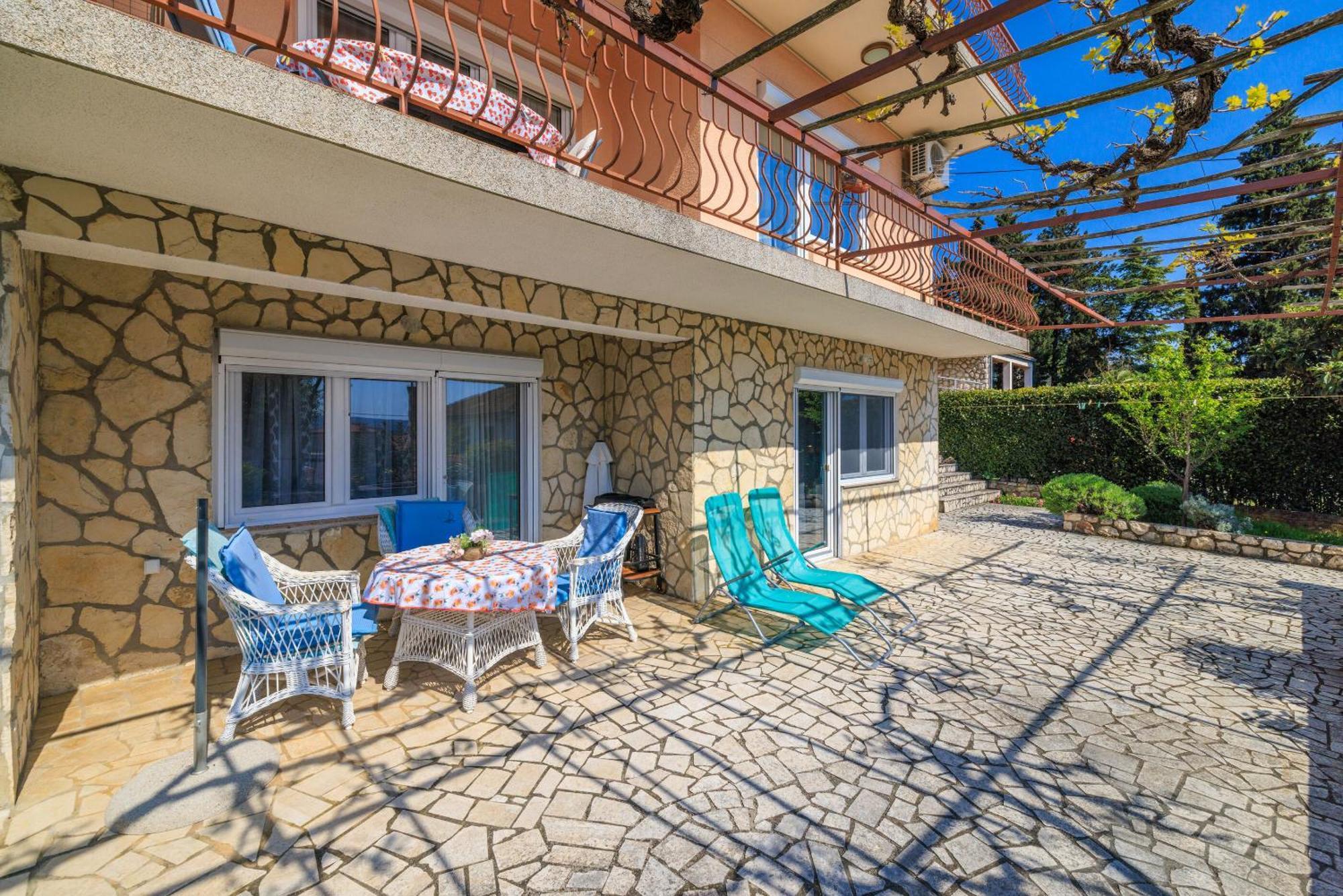 Apartments Melita Dramalj Exterior photo
