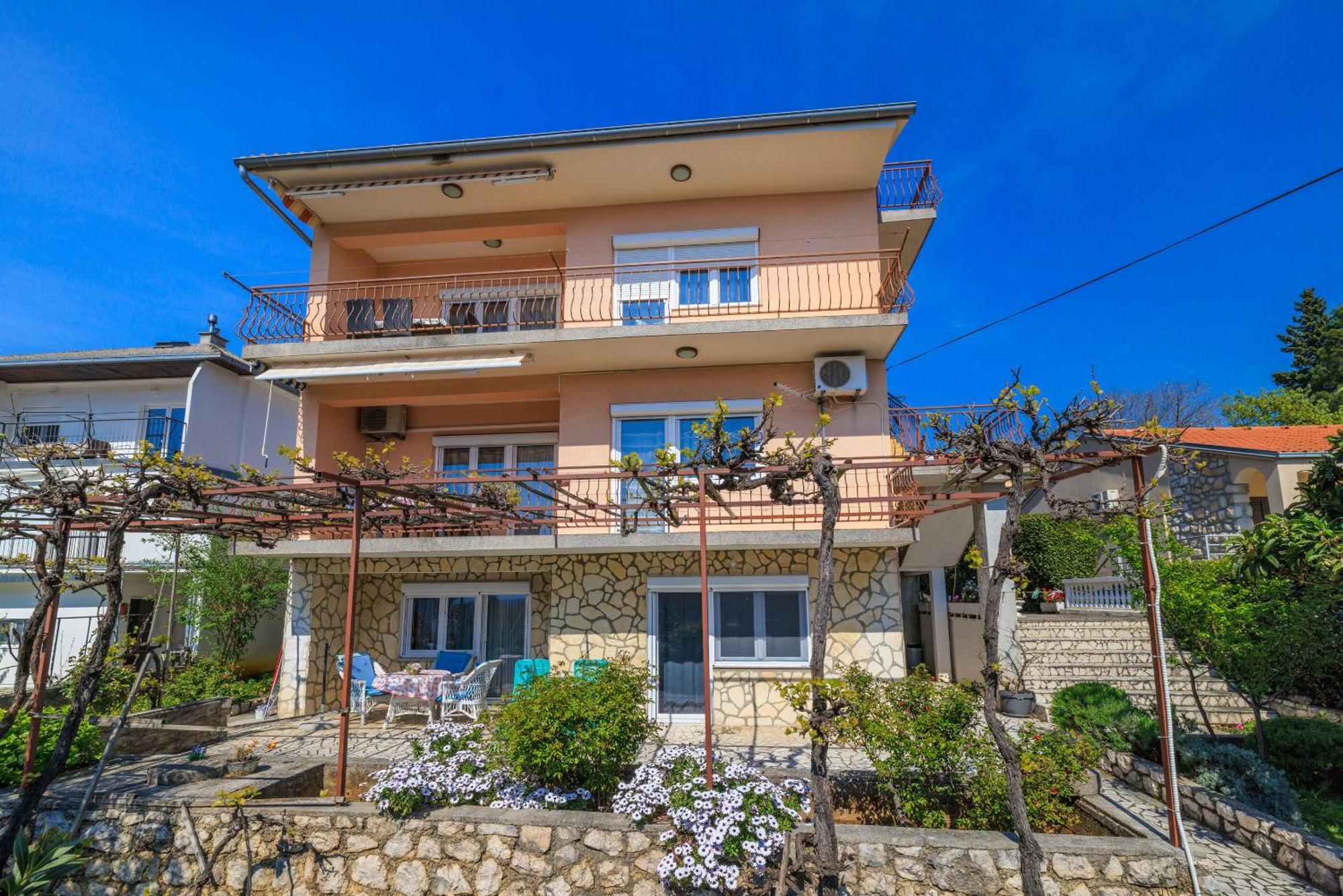 Apartments Melita Dramalj Exterior photo
